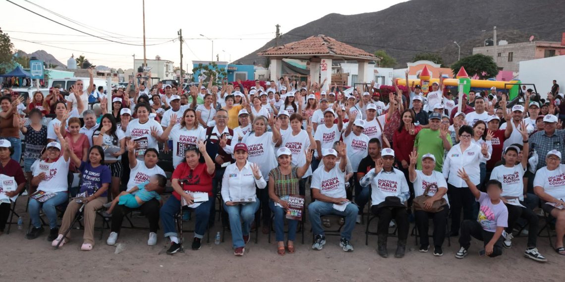 Familias de los sectores Periodista, Colinas y Niza conocen propuestas de trabajo de la doctora Karla Córdova González, candidata a la presidencia municipal.