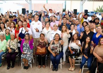 Expone proyectos de trabajo para Guaymas la candidata a la presidencia municipal doctora Karla Córdova González a empresarios locales