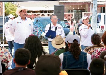 Comunidades de San José y Santa Clara aprueban proyectos de la Doctora Karla Córdova González candidata a la presidencia municipal