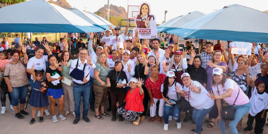 Comparte la doctora Karla Córdova González candidata a la presidencia municipal propuestas de trabajo con familias del Fraccionamiento Misioneros