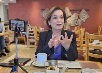 Anuncia María Dolores apoyo económico municipal a jefas de familia