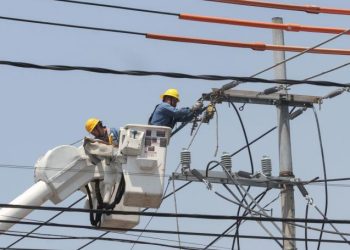 IP pide apertura en sector eléctrico tras apagones