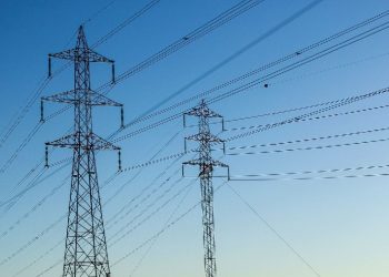 Sistema eléctrico entró en emergencia por 48 minutos; se registraron apagones en gran parte del país