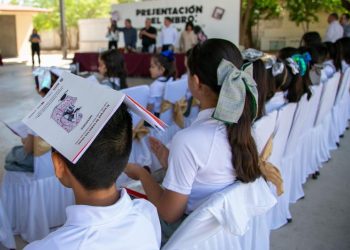 Presenta SEC Sonora el libro “El porqué de todas las cosas. Cada niña y niño tiene una historia que contar”