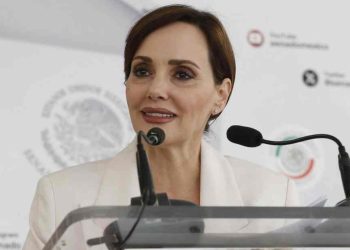 Ordena INE a Lilly Téllez a dejar de participar en noticiero con Ciro Gómez Leyva