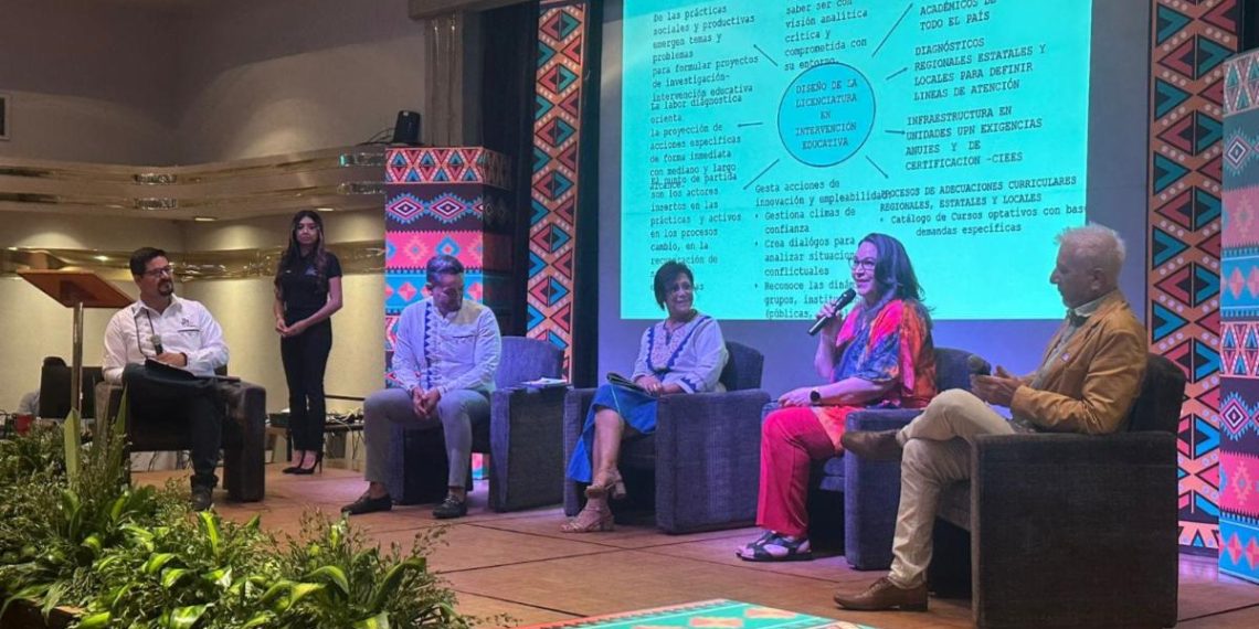 Estudiantes y docentes sonorenses presentan productos académicos en Foro de Intervención Educativa