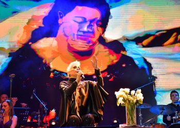 Enamoró Eugenia León en las Fiestas del Pitic 2024