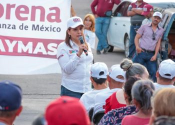 Continúa la candidata a la presidencia municipal la doctora Karla Córdova González visitando las colonias de Guaymas.