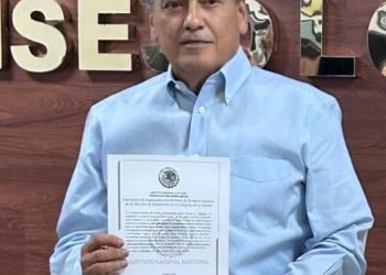 Con más de 300 mil votos a favor recibe Beltrones constancia