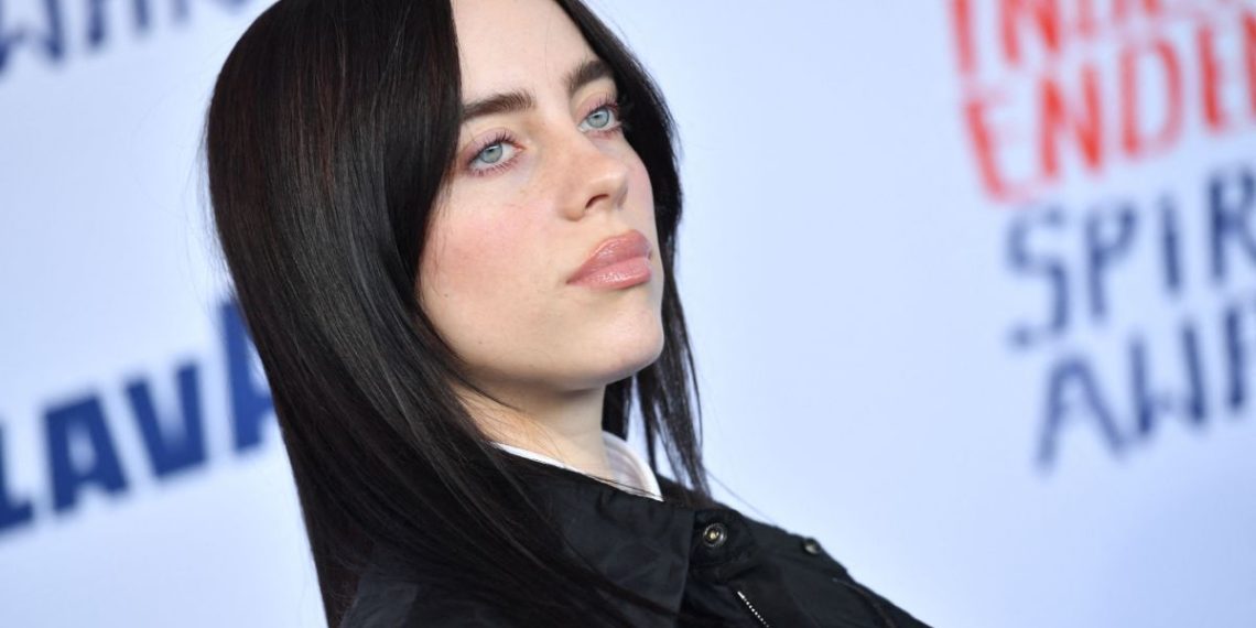 Billie Eilish se convierte en la artista más joven artista en alcanzar los 100 millones de oyentes mensuales en Spotify
