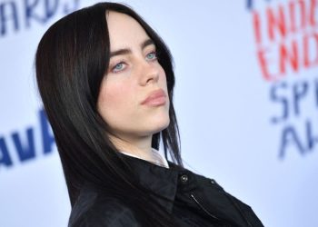 Billie Eilish se convierte en la artista más joven artista en alcanzar los 100 millones de oyentes mensuales en Spotify