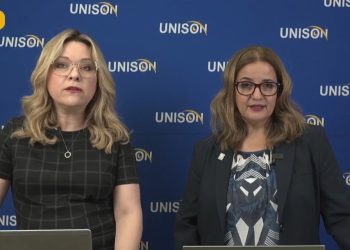 Funcionarias de la Unison entablan comunicación directa con interesados en el proceso de Admisión 2024