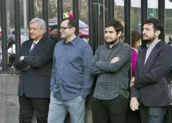 Pide AMLO a sus hijos aclarar ‘calumnias’