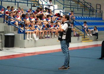 Acerca Seguridad Pública programas de prevención de delitos a alumnos del Colegio Regis Hermosillo