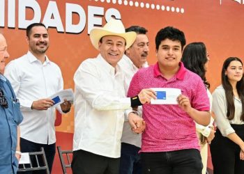 Responde Gobernador Durazo rezago de décadas en certeza jurídica a vecinos de Ampliación El Rodeo en Cajeme 