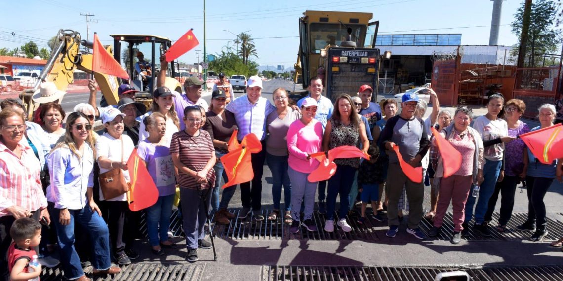 Inicia Toño Astiazarán pavimentación con concreto en tramo del bulevar Solidaridad