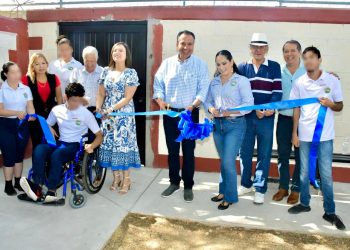 Reconoce comunidad escolar y vecinos de Las Villas apoyo de Toño Astiazarán