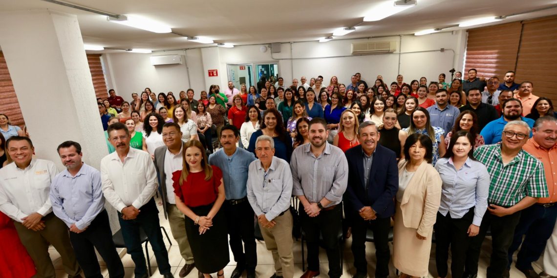 Docentes de Sonora participan en taller de formación para analizar estrategias y mejorar su preparación en bien de la educación