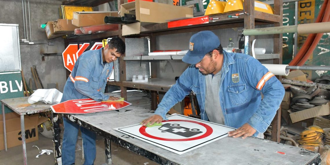 Resuelve Gobierno de Hermosillo faltantes en señalamientos verticales