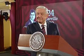 Ni yo soy cacique ni ella es pelele: AMLO