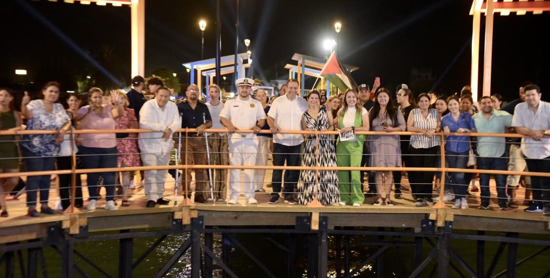 Entrega Toño Astiazarán nuevo muelle de Bahía de Kino