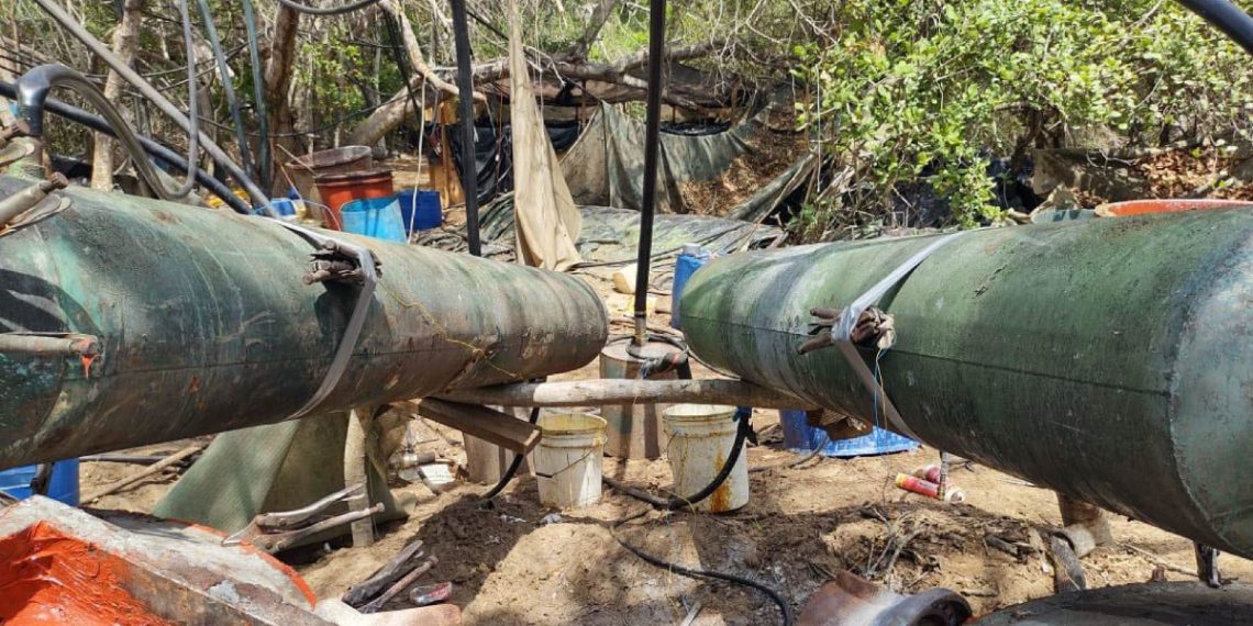 Desmantela megalaboratorio de droga en Sinaloa