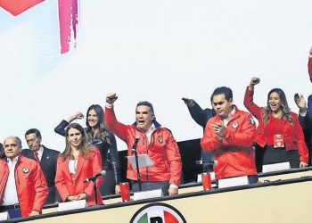 PRI avala reelección y aclama a ‘Alito’ como su líder