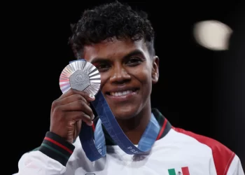 Prisca Awiti Alcaraz se cuelga la medalla de plata en Judo