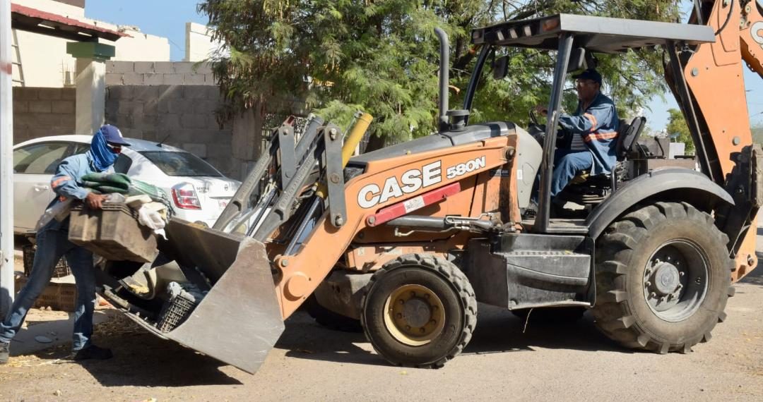 Lleva Ayuntamiento de Hermosillo jornada de descacharre a Romanza Residencial