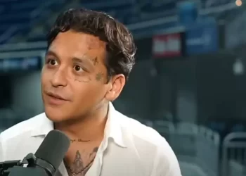 Nodal revela cómo es tener a Pepe Aguilar de suegro