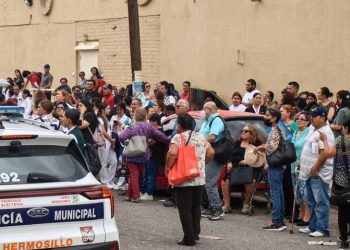 Por segunda ocasión, desalojan clínica del IMSS por falla eléctrica