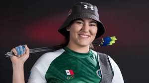 Alejandra Valencia, medallista olímpica mexicana denuncia que la Conade le redujo su beca deportiva