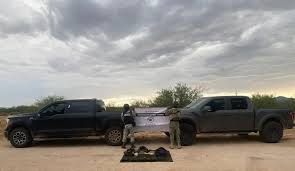 Asegura GN cartuchos y cargadores en vehículos robados de EU