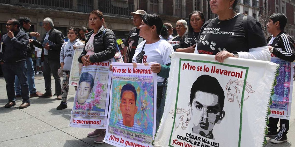 Reporte presidencial de Ayoztinapa ‘es una pieza de retórica lamentable’: Centro Prodh