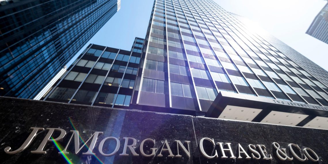 Debilidad económica se prolongará hasta 2025 : J.P. Morgan