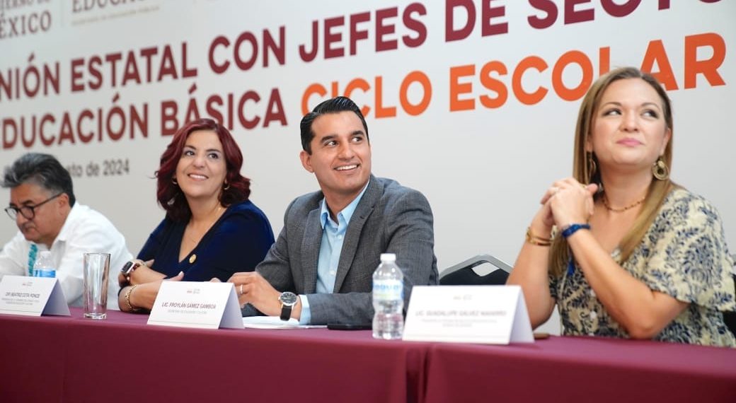Capacita SEC a jefes de sector y supervisores de educación básica para el arranque del ciclo escolar