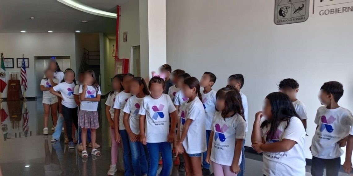 Niñas y niños de La Cholla-Los Arroyos visitan instalaciones del C5i en Hermosillo