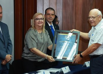Festejan vigésimo aniversario del Posgrado en Ciencias Matemáticas
