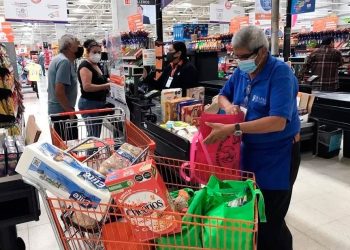 Aumenta 15% empleo en comercio minorista