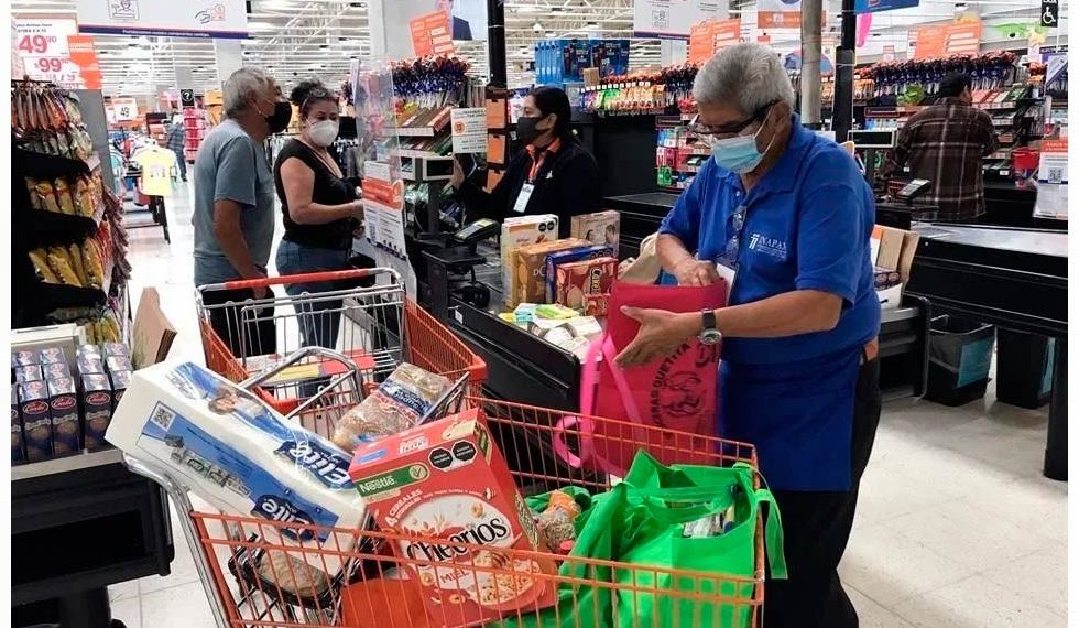 Aumenta 15% empleo en comercio minorista