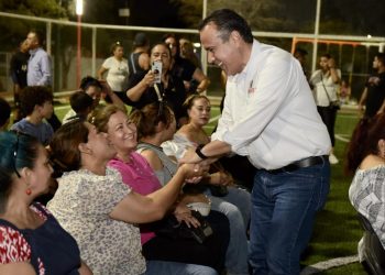 Entrega Toño Astiazarán rehabilitación de Parque Villa Mágica
