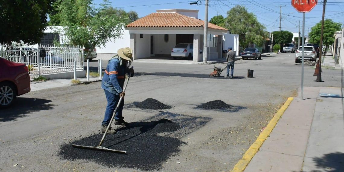 Visita “Un día en tu colonia” del Ayuntamiento de Hermosillo a vecinos de Bugambilias