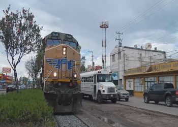 Obstaculiza tren comercio entre México y EU
