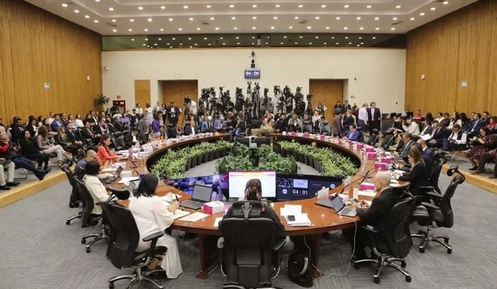 Avala consejo del INE distribución de senadurías