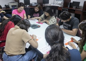 Participan estudiantes en Taller de Lectoescritura Braille en CAIDIV Unison