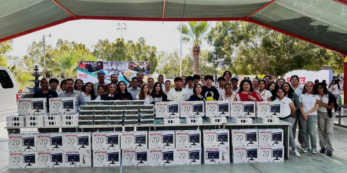 Más de mil alumnos beneficiados con donación de equipo de cómputo nuevo: Cobach Sonora