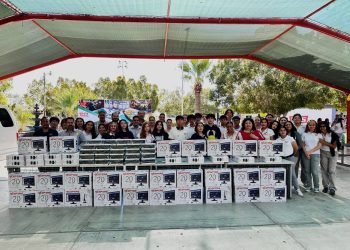 Más de mil alumnos beneficiados con donación de equipo de cómputo nuevo: Cobach Sonora
