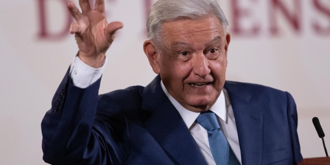 AMLO sugiere que campañas para elección de Poder Judicial sean ‘casa por casa’