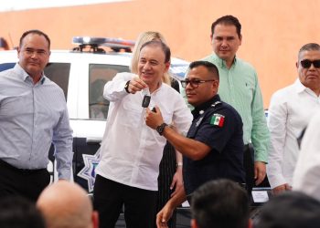Realiza Gobernador Durazo fortalecimiento histórico en seguridad con equipamiento y entrega de patrullas