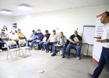 Capacitan a operadores y concesionarios para prevenir acoso en transporte público